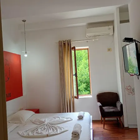 Boutique Artist Hotel