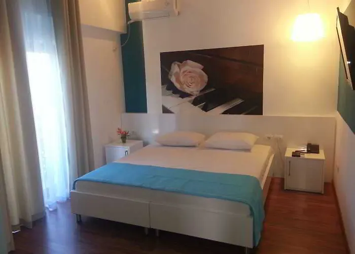 酒店 Artist 地拉那